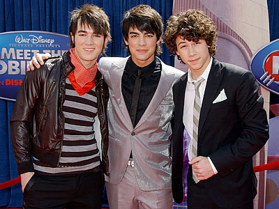 jonas-brothers02.jpg